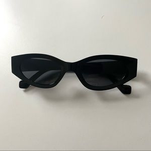 Cat eye sunglasses